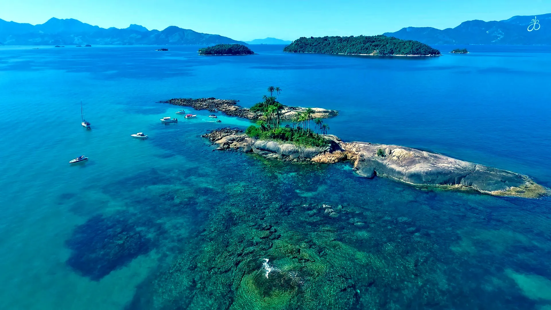 Ilhas Paradisíacas: A Essência de Angra em um Dia Memorável